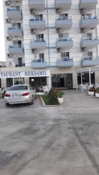 Heksamil Hotel ndodhet ne Ksamil,3 minuta larg plazhit dhe 3 km larg parkut te B