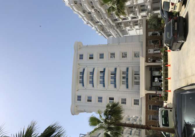  Lëshohet apartament me qera në kompleksin Grand Blu Fafa në Durrës.
Apartam