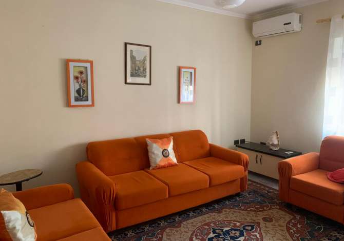 Apartament me qera ne qender te Elbasanit Jepet apartament me qera ne qender te elbasanit.
apartamenti perbehet nga 2 dho