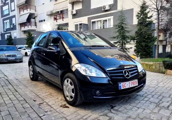 Auto in Vendita Mercedes-Benz 2012 funziona con Diesel Auto in Vendita a Tirana vicino a "Liqeni i thate/Kopshti botanik" .Q