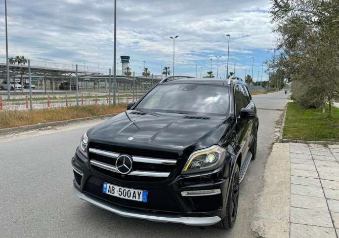 Noleggio Auto Albania Mercedes-Benz 2014 funziona con Benzina Noleggio Auto Albania a Tirana vicino a "Zone Periferike" .Questa Ste