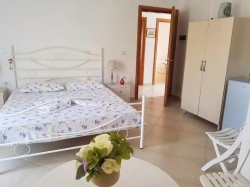 Daily rent and beach room in Vlore 1+1 Furnished  The house is located in Vlore the "21 Dhjetori/Rruga e Kavajes" area a