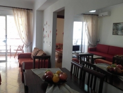 Daily rent and beach room in Sarande 2+1 Furnished  The house is located in Sarande the "" area and is (<small><b