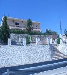 Daily rent and beach room in Himare 1+1 Furnished  The house is located in Himare the "Qeparo" area and is (<small>