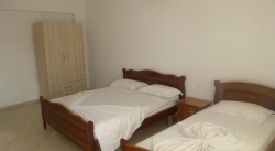 Daily rent and beach room in Sarande 1+1 Furnished  The house is located in Sarande the "21 Dhjetori/Rruga e Kavajes" area