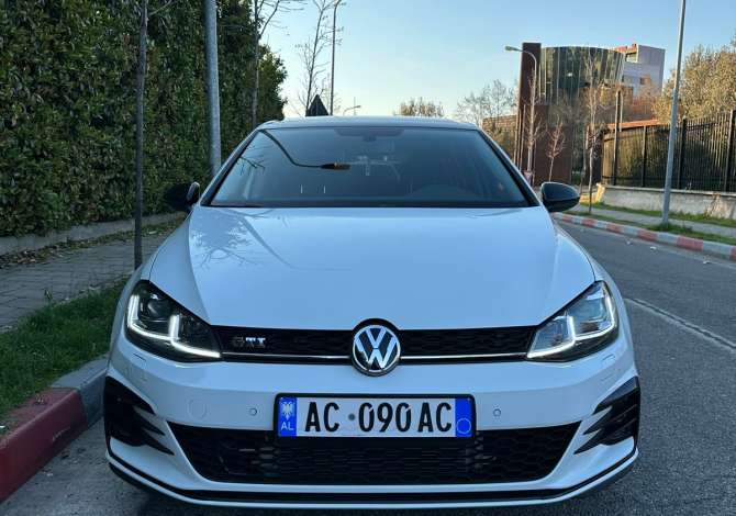 Car for sale Volkswagen 2016 supplied with Diesel Car for sale in Tirana near the "21 Dhjetori/Rruga e Kavajes" area .T