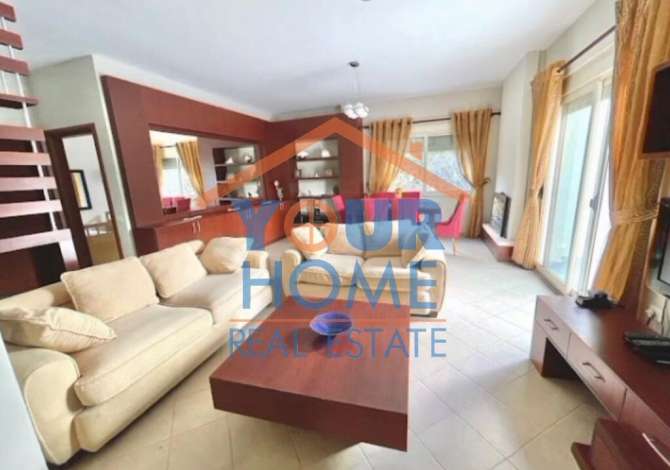 House for Sale in Durres 2+1 In Part  The house is located in Durres the "Shkembi Kavajes" area and is .
Th
