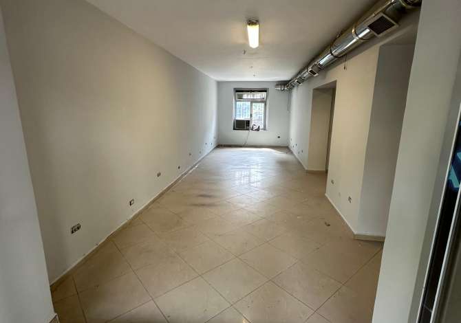 House for Sale in Tirana 1+1 Emty  The house is located in Tirana the "Brryli" area and is (<small>