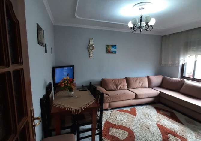 House for Sale in Tirana 1+1 In Part  The house is located in Tirana the "Ali Demi/Tregu Elektrik" area and 