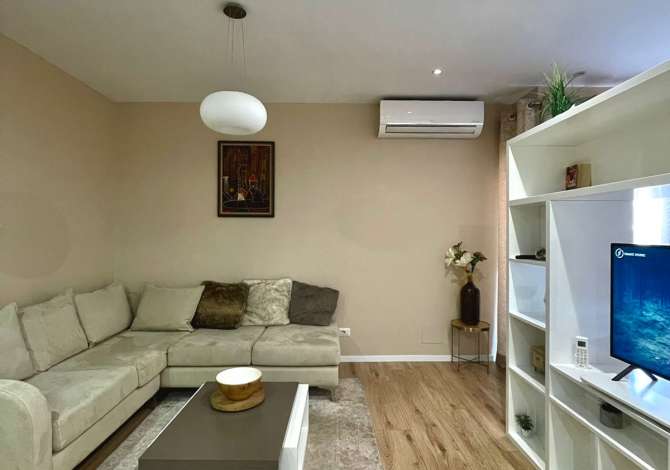 Daily rent and beach room in Tirana 1+0 Furnished  The house is located in Tirana the "Blloku/Liqeni Artificial" area and