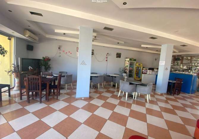 Lokal Me Qera ,Bar Kafe Ne Kashar (ID BL25) Ne kashar prane top chanel jepet me qera bar  kafe , kati i 2, siperfaqe 105 m2 