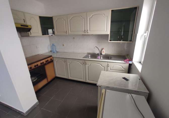 House for Sale in Tirana 3+1 Emty  The house is located in Tirana the "Brryli" area and is .
This House 