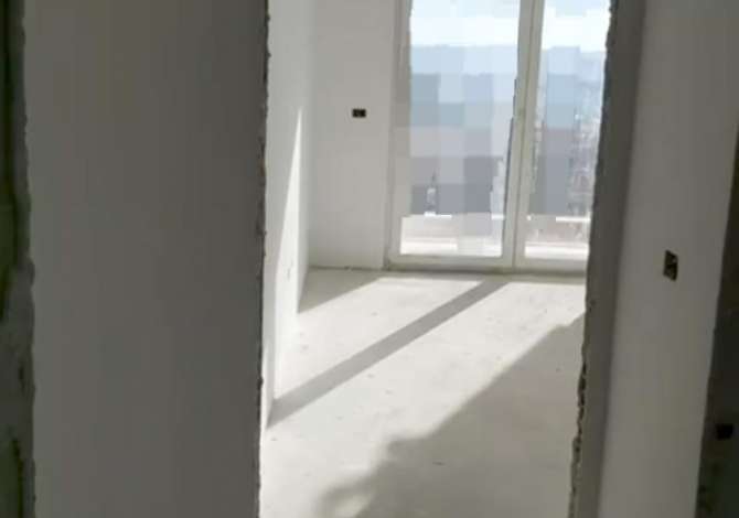  Ne Fresk, ne Linze, shitet apartament 2+1, 2 tualet, 3 ballkone, me siperfaqe 12