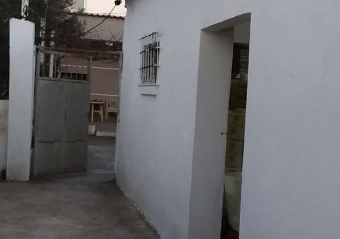  The house is located in Durres the "Central" area and is 1.28 km from 