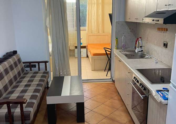 Qera, Apartament 1+1, Komuna e Parisit, Tiranë - 340€ | 60 m² Të dhëna mbi apartamentin :

● ambient ndenje + ambient gatimi
● 1 dhom