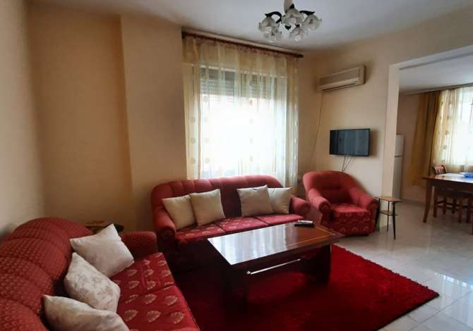Tirane, jepet me qera pjese vile+Ballkon Kati 2, 65 m² 450 € (Rruga Mine Peza) Të dhëna mbi apartamentin:



• ambient ndenjie + ambient gatimi

• 
