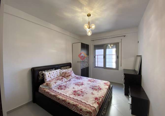  Apartament 1+1 me qera afatgjate ne Bulevardin Ismail Qemali ne Vlore, vendndodh
