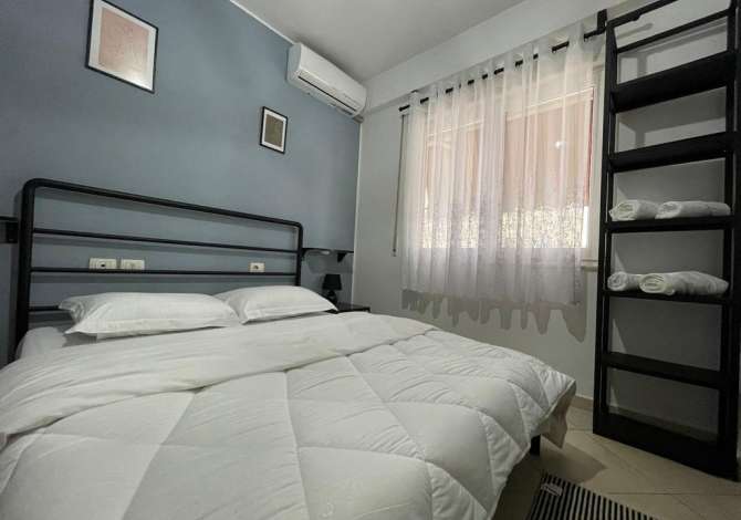  Ofrojme apartament 2+1 per qera ditore, javore dhe mujore,ne zemer te Tiranes, P