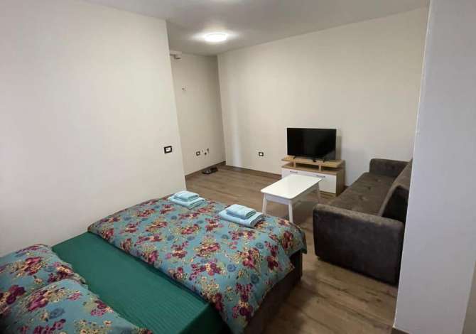Daily rent and beach room in Tirana 1+1 Furnished  The house is located in Tirana the "Don Bosko" area and is (<small&