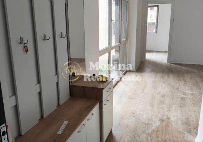  Agjencia Morina jep me qira Apartament 2+1+2, 5 Maj, 500 Euro

• Tipologjia: