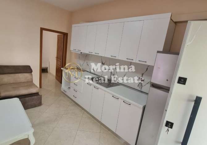  Agjensia Imobiliare MORINA jep me Qera, hyrje Private 1+1, Kinostudio, 400 euro/