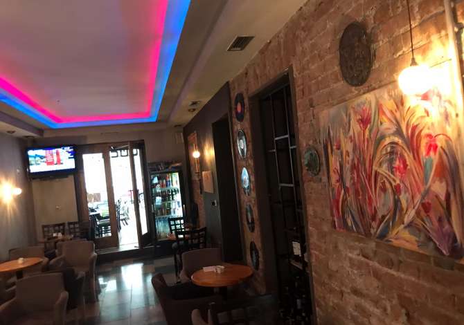 Shitet Lokal Bar- Kafe me siperfaqe 97 m2 ne Bulevardin Gjergj Fishta Tirane. Lo