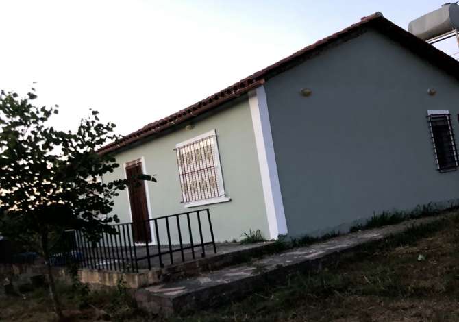  The house is located in Durres the "Gjiri i Lalzit" area and is 17.28 