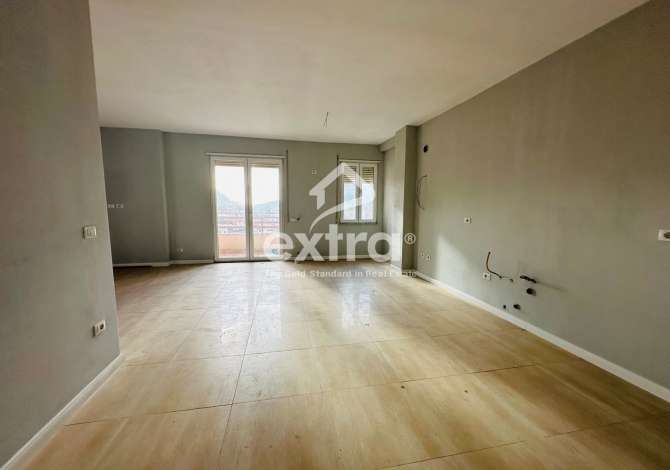 House for Sale in Shkoder 2+1 Emty  The house is located in Shkoder the "Central" area and is (<small&g