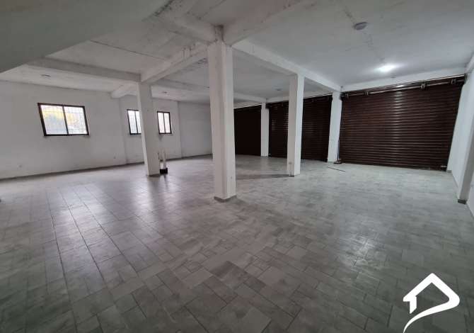  🏢 Jepet me qira objekt biznesit  Sip 📐  320 m² kati 1 

I pershtatshem 