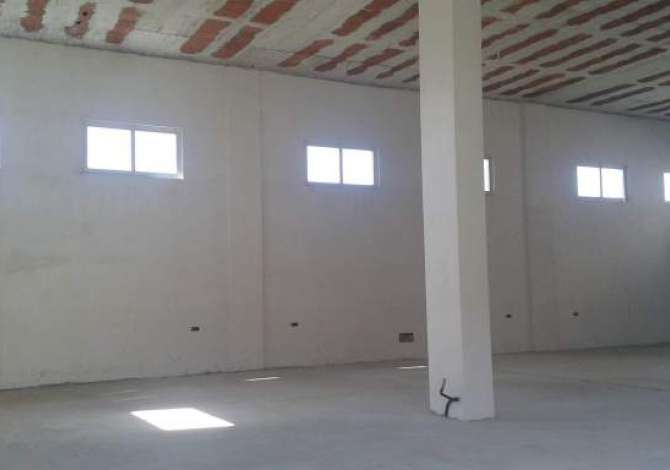  The house is located in Tirana the "Vore" area and is 12.76 km from ci