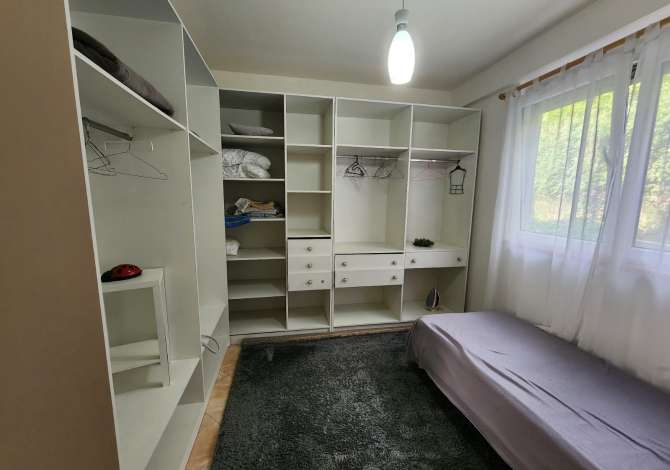 House for Rent in Tirana 2+1 Furnished  The house is located in Tirana the "Kodra e Diellit" area and is .
Th