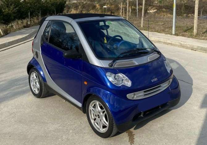 Car Rental Smart 2002 supplied with Gasoline Car Rental in Tirana near the "Zone Periferike" area .This Automatik 