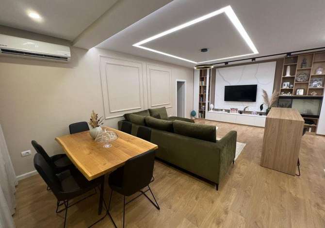  The house is located in Tirana the "Fresku/Linze" area and is 3.35 km 