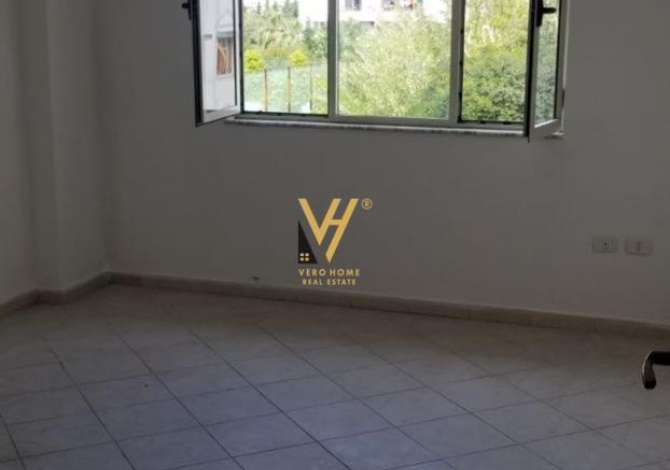  The house is located in Tirana the "Zone Periferike" area and is 2.98 