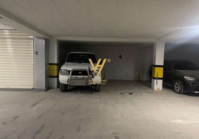 SHITEN DY PARKIME TE QENDRA CONCORD , 5 MAJI 30.000 EURO Shitet dy parkime
~ 36m2
~ kati -1
~mundesi. dhe te mbyllen si garazhde
~ pa