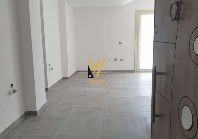 House for Sale in Kavaje 1+1 Emty  The house is located in Kavaje the "Central" area and is (<small>