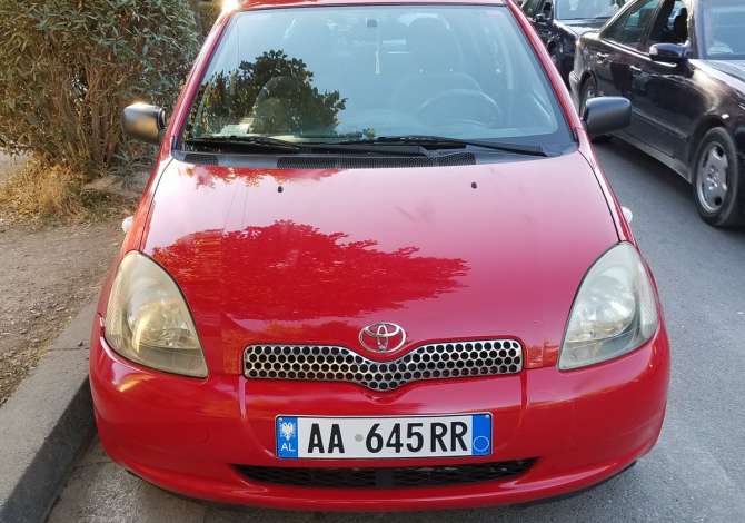 Noleggio Auto Albania Toyota 2003 funziona con Benzina Noleggio Auto Albania a Himara vicino a "Borsh" .Questa Manual Toyota