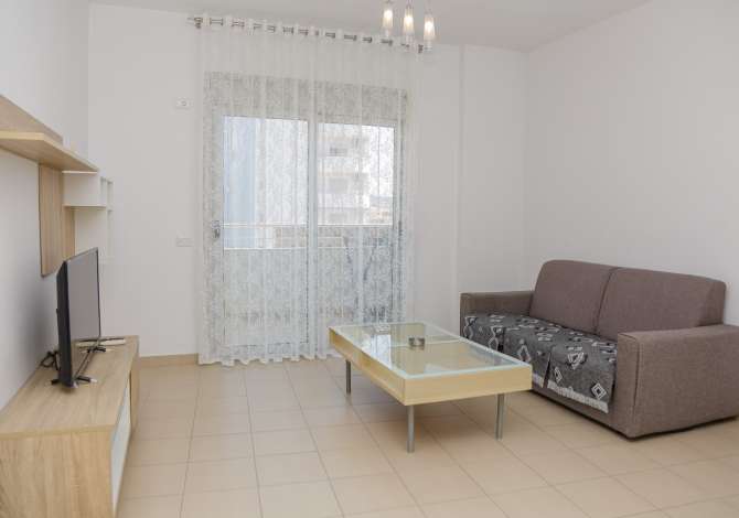  The house is located in Vlore the "Central" area and is 0.96 km from c