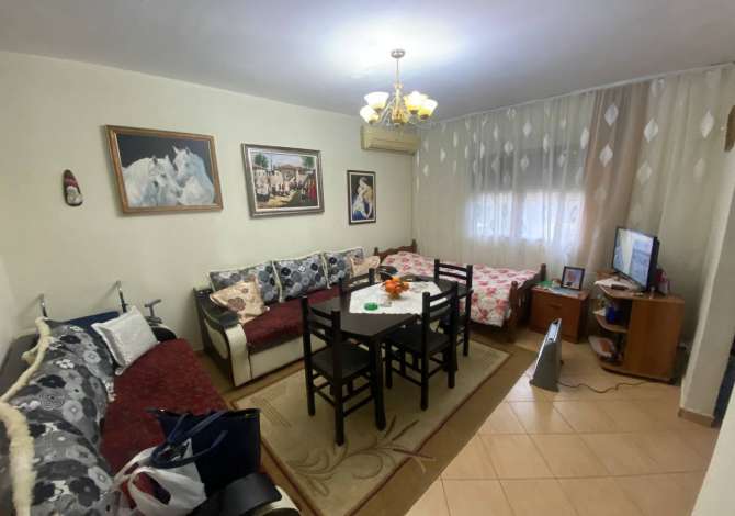  The house is located in Tirana the "Spitali QSUT/Xhamlliku/Kinostudio"