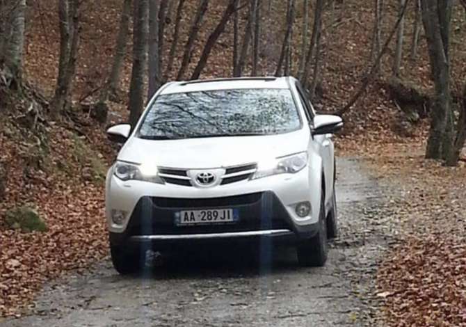 Noleggio Auto Albania Toyota 2013 funziona con Diesel Noleggio Auto Albania a Scutari vicino a "Qender" .Questa Automatik T