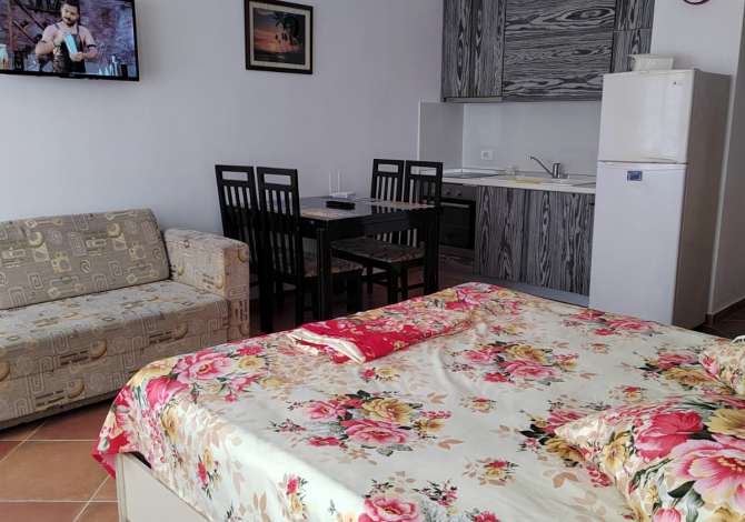 Daily rent and beach room in Durres 1+0 Furnished  The house is located in Durres the "Shkembi Kavajes" area and is (<