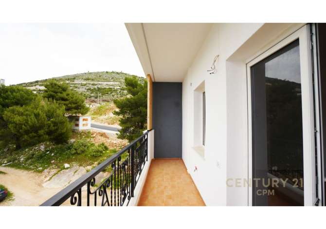 House for Sale in Sarande 2+1 Emty  The house is located in Sarande the "Central" area and is (<small&g