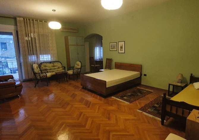 House for Rent in Tirana 1+0 Furnished  The house is located in Tirana the "Blloku/Liqeni Artificial" area and