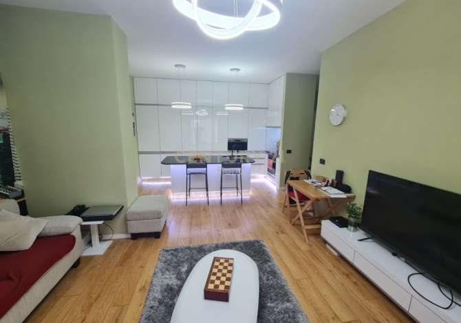 Apartamenti ndodhet ne nje nga zonat me te kerkuara dhe te preferuar te Tiranes,