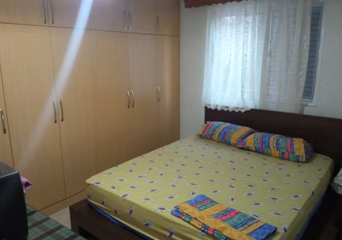 Daily rent and beach room in Sarande 2+1 Furnished  The house is located in Sarande the "Central" area and is .
This Dail