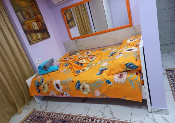 Daily rent and beach room in Tirana 1+0 Furnished  The house is located in Tirana the "Stacioni trenit/Rruga e Dibres" ar