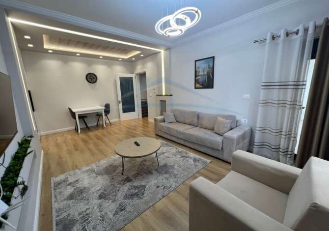  The house is located in Korce the "Central" area and is 0.88 km from c