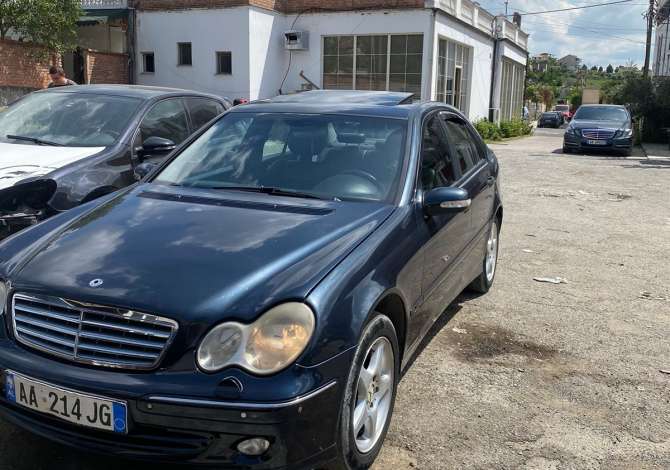 Car for sale Mercedes-Benz 2002 supplied with Diesel Car for sale in Tirana near the "Ali Demi/Tregu Elektrik" area .This 