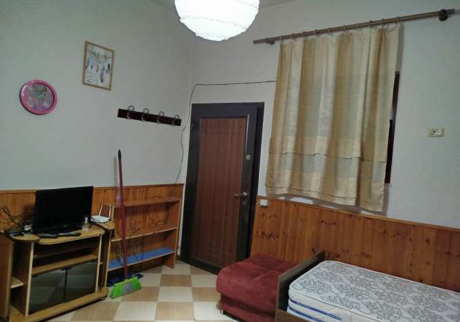 House for Rent in Tirana 1+0 Furnished  The house is located in Tirana the "21 Dhjetori/Rruga e Kavajes" area 