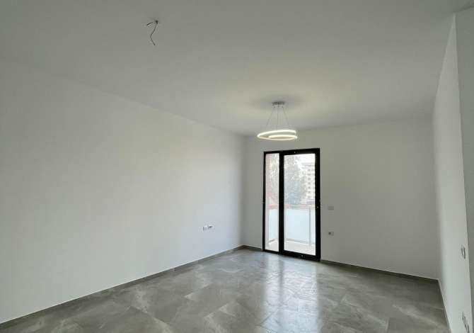 Jepet apartament me qera 3+1+2+2 prane Casa Italias

Siperfaqja totale: 127m2
